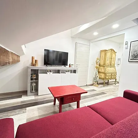 Mansarda In Pieno Centro Lägenhet