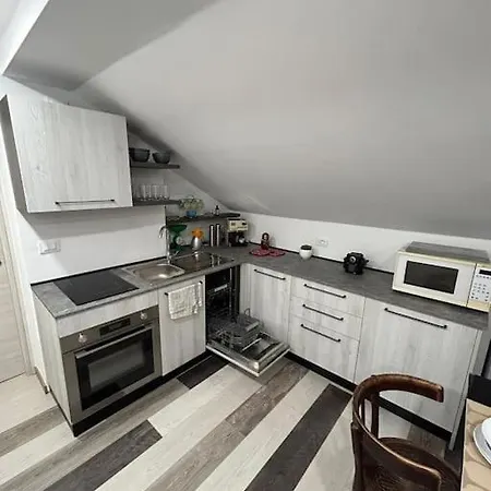 Apartment Mansarda In Pieno Centro Savona