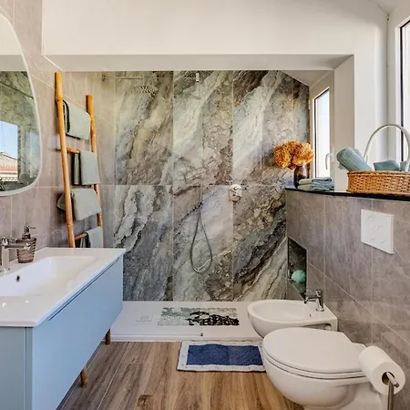 Mansarda In Pieno Centro Σαβόνα