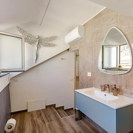 Apartment Mansarda In Pieno Centro