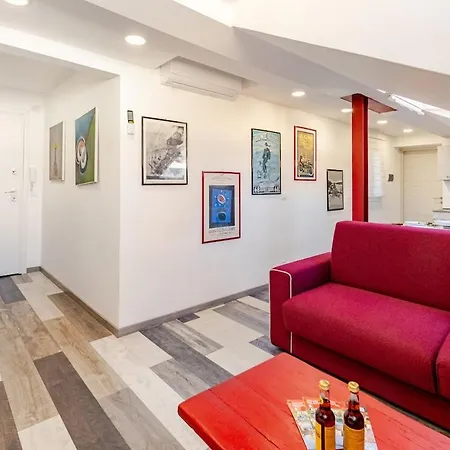 Mansarda In Pieno Centro Апартаменты