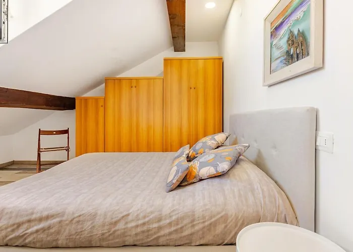 Mansarda In Pieno Centro Apartment *