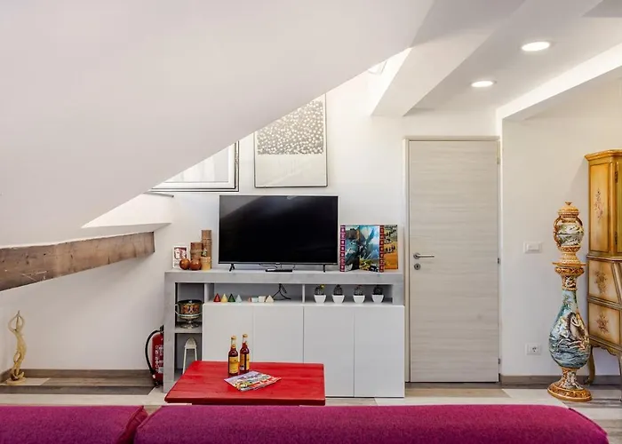 Mansarda In Pieno Centro Apartment