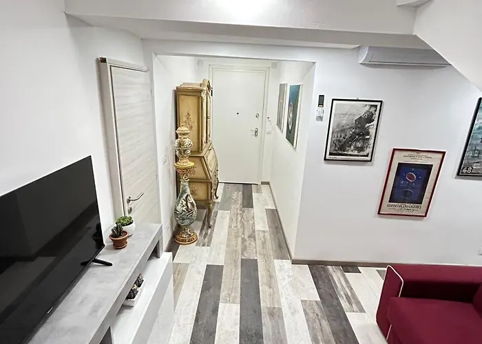 Apartment Mansarda In Pieno Centro Savona